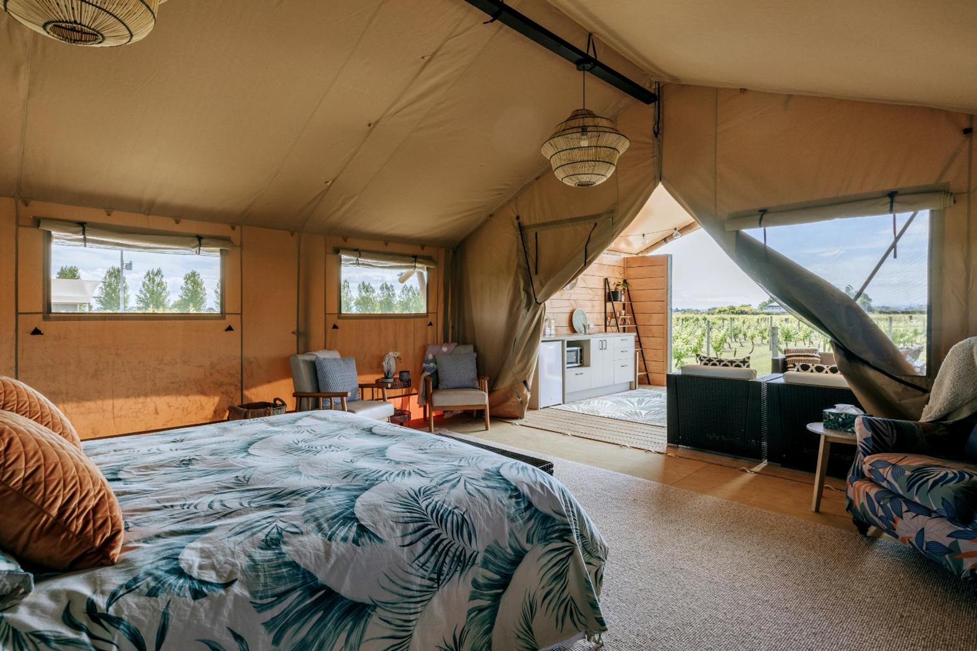 Villas & Vines Glamping Hastings Exteriör bild