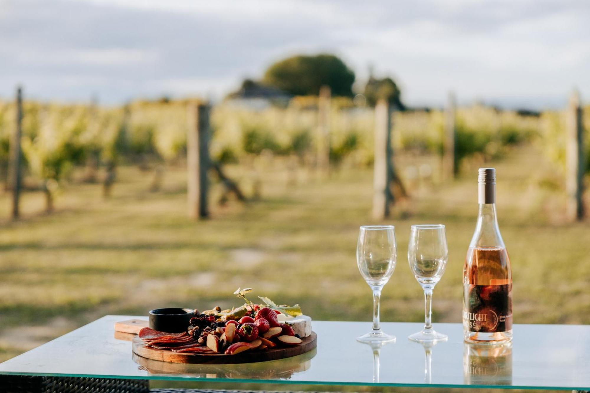 Villas & Vines Glamping Hastings Exteriör bild