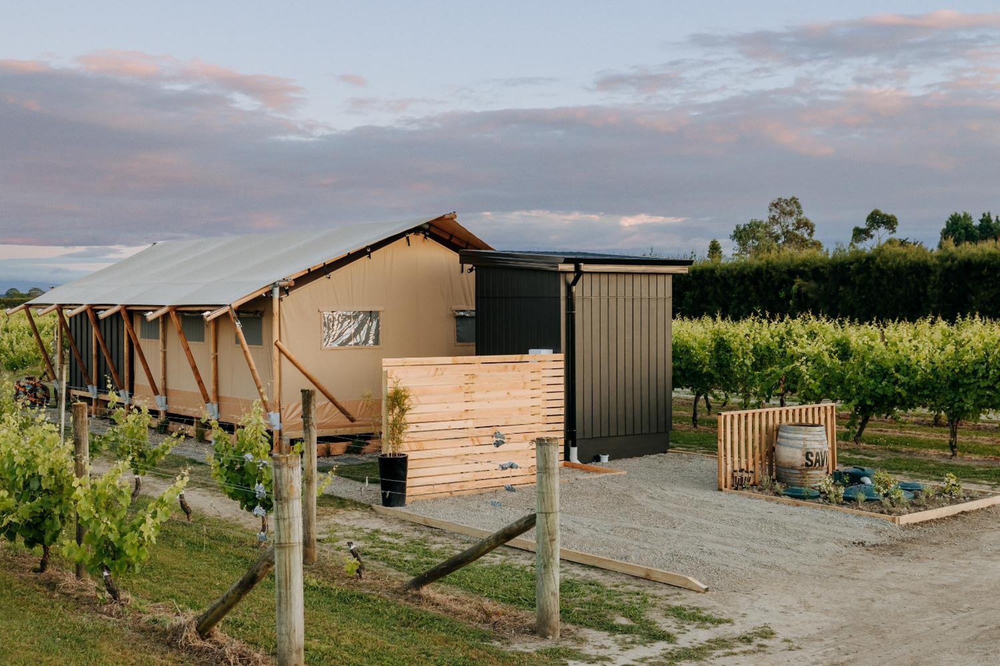 Villas & Vines Glamping Hastings Exteriör bild