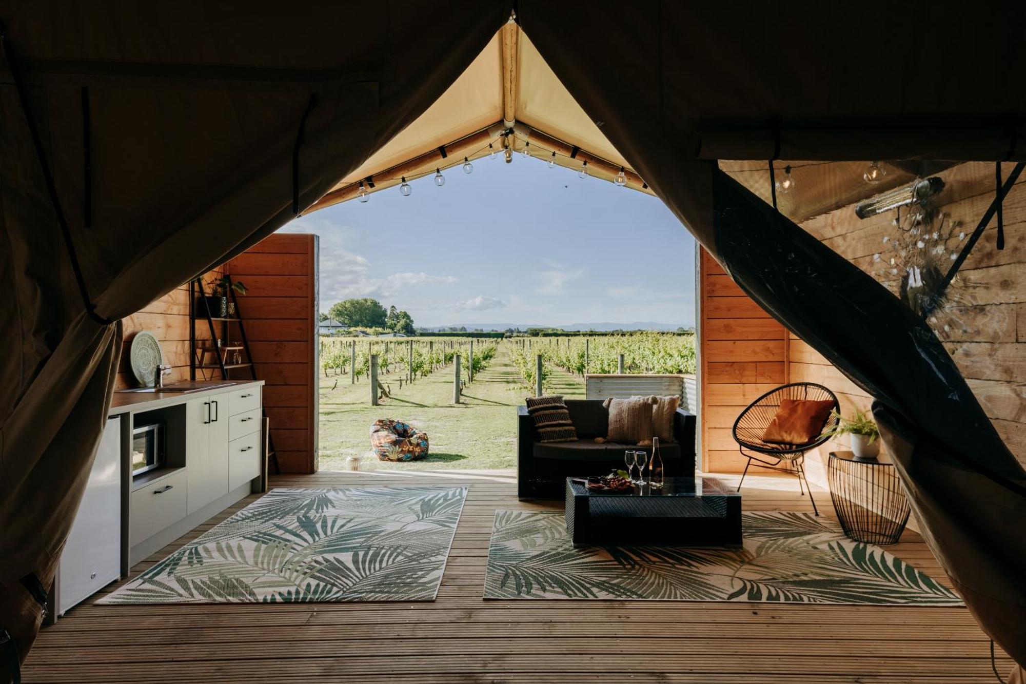 Villas & Vines Glamping Hastings Exteriör bild