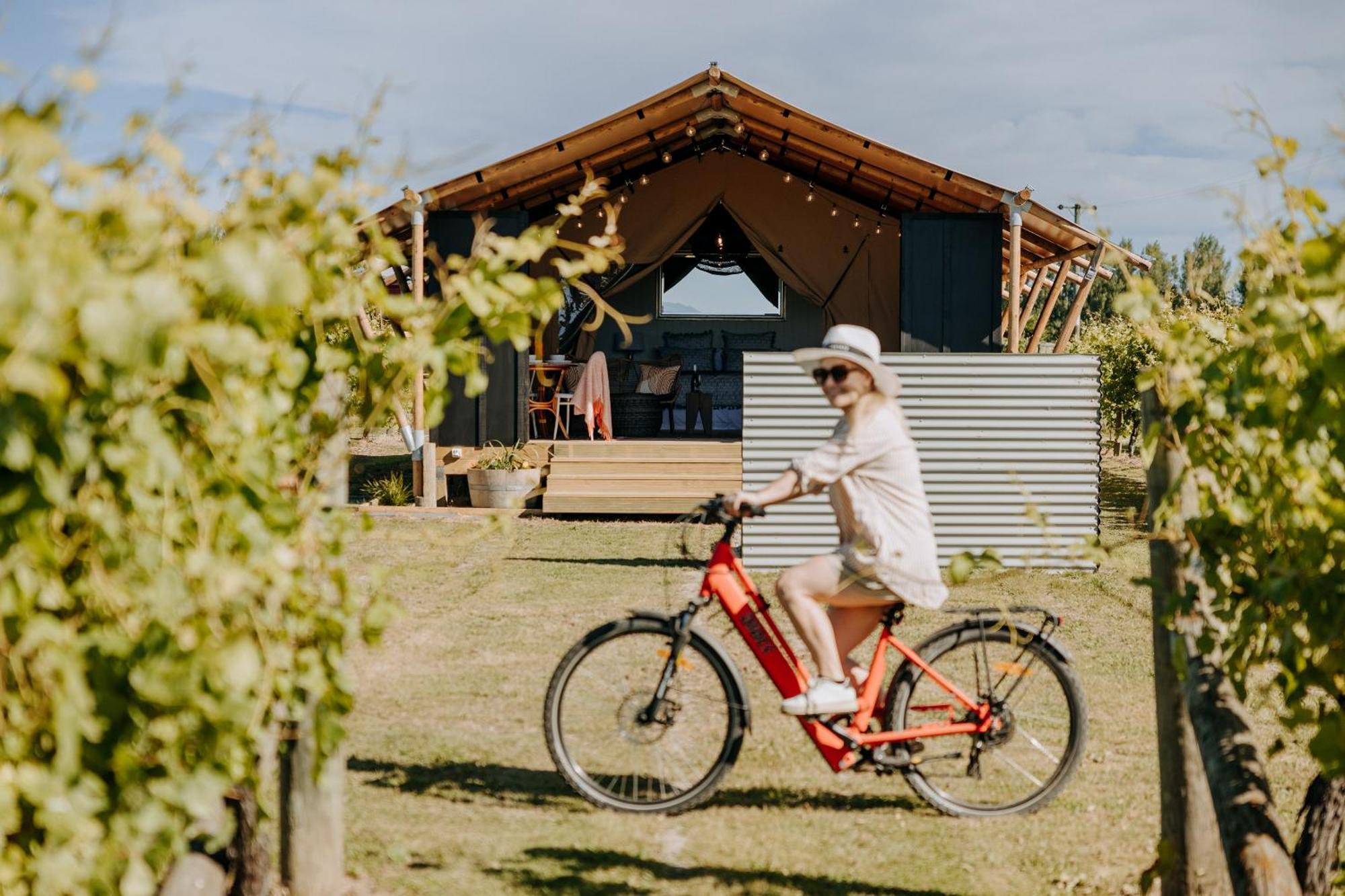 Villas & Vines Glamping Hastings Exteriör bild