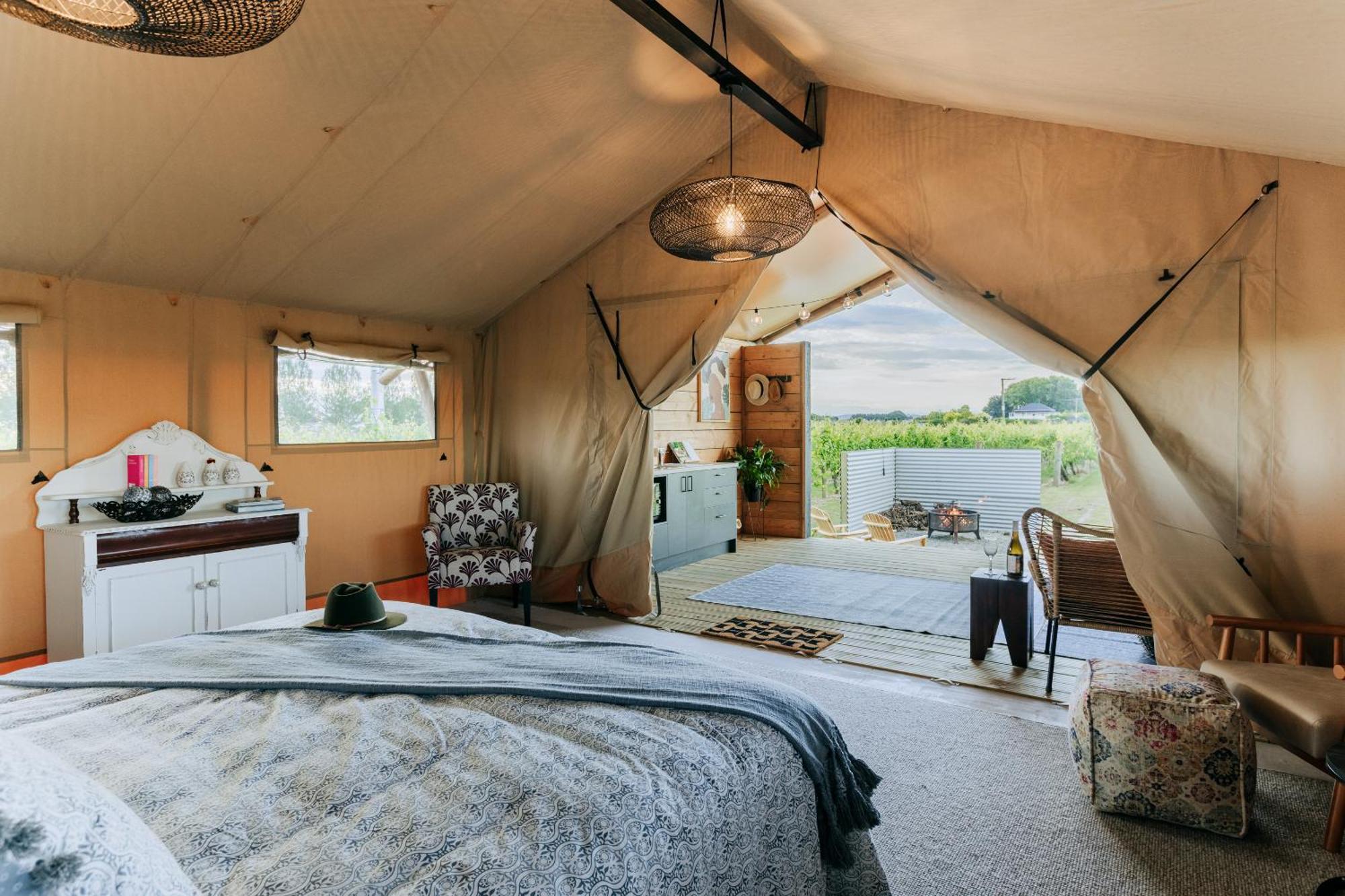 Villas & Vines Glamping Hastings Exteriör bild