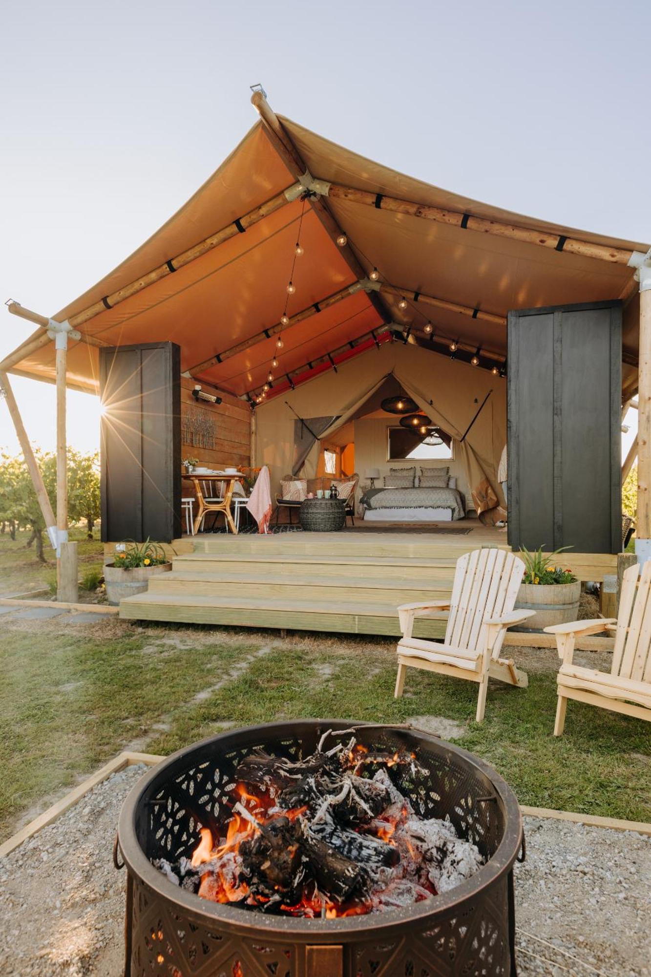 Villas & Vines Glamping Hastings Exteriör bild